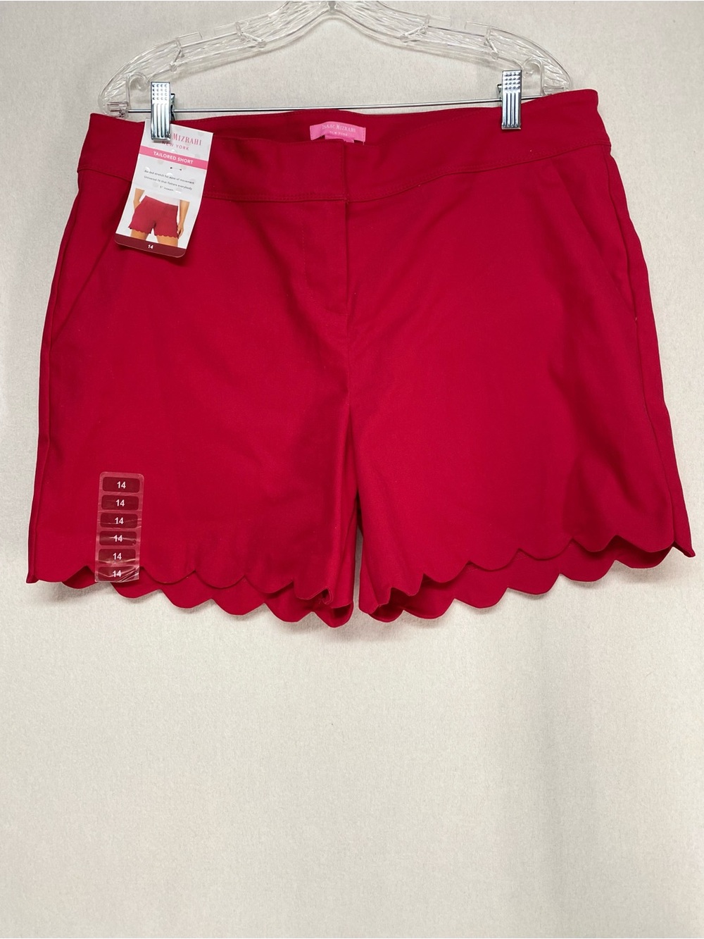 Isaac Mizrahi New York Red Scalloped Hem Tailored Women's Shorts Flattering Soft